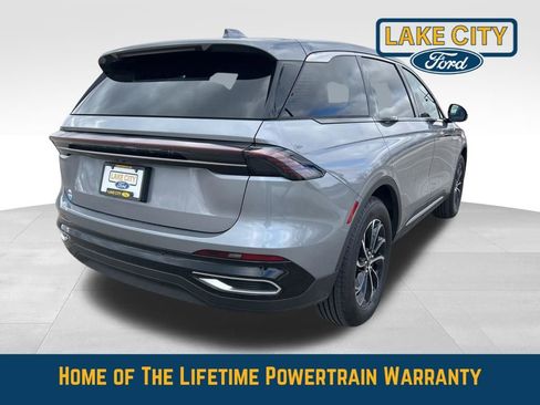 Used 2025 Lincoln Nautilus Premier w/ Equipment Group 102A AWD/4WD image 6