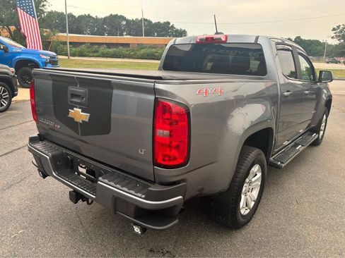 Used 2018 Chevrolet Colorado LT AWD/4WD image 11