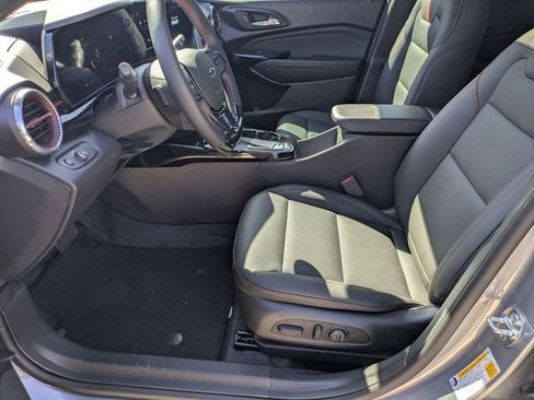 New 2026 Chevrolet Trax RS w/ Sunroof Package FWD image 10