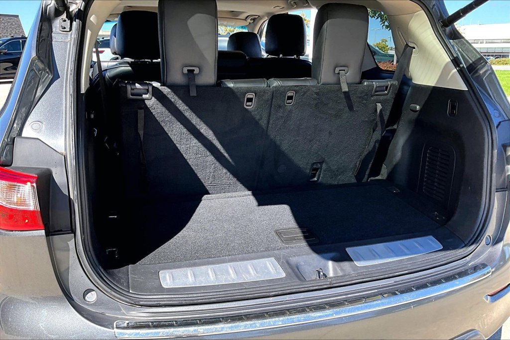 Used 2015 INFINITI QX60 Luxe w/ Premium Plus Package AWD/4WD image 34