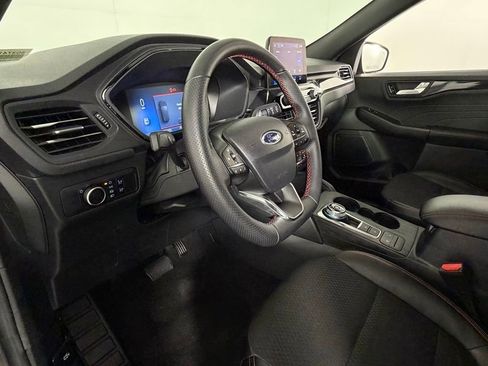 Used 2025 Ford Escape ST-Line image 18