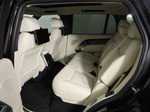 New 2026 Land Rover Range Rover Long Wheelbase SE image 23