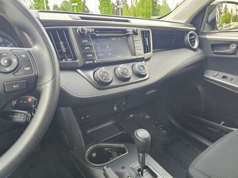Used 2018 Toyota RAV4 LE w/ All Weather Liner Package AWD/4WD image 30
