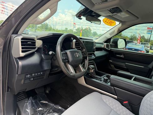 Used 2022 Toyota Tundra SR5 AWD/4WD image 13