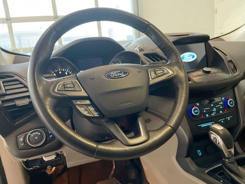 Used 2018 Ford Escape SEL image 14