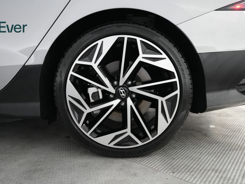 Used 2024 Hyundai Ioniq 6 Limited RWD image 9