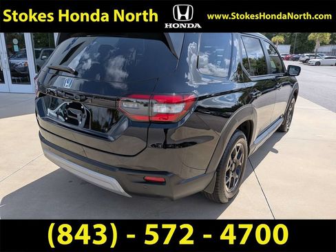Certified 2025 Honda Pilot EX-L image 3