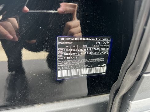 Certified 2025 Mercedes-Benz GLA 250 image 37