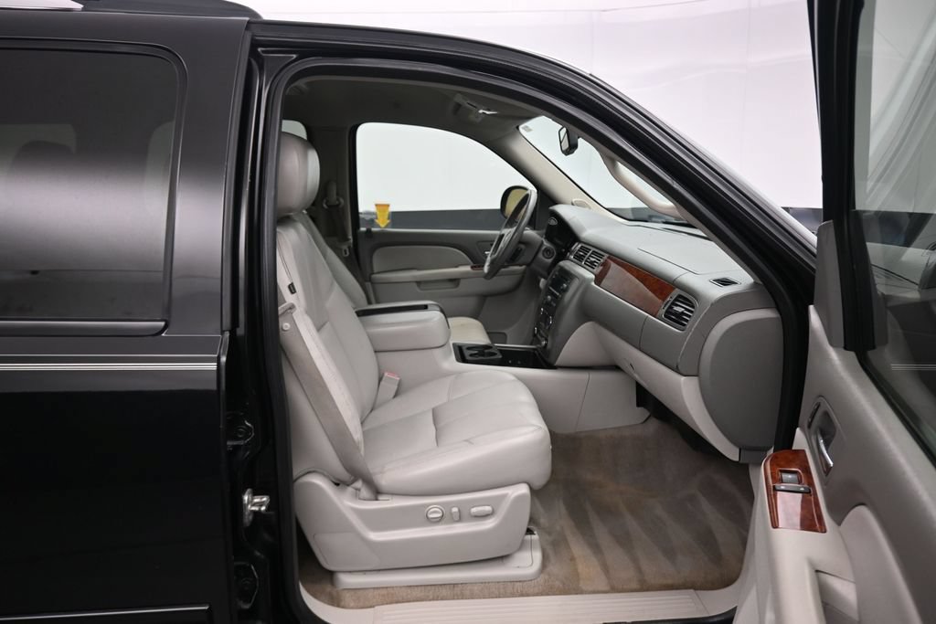 Used 2012 GMC Yukon SLT w/ SLT-2 Equipment Package RWD image 46
