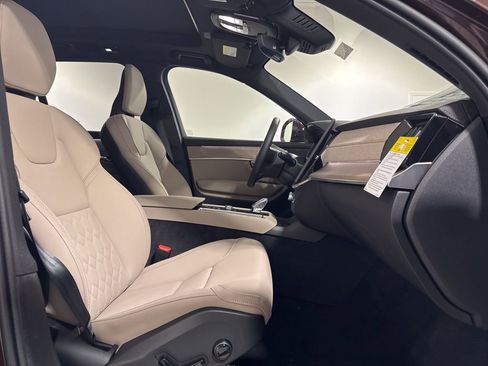 New 2026 Volvo XC90 B5 Plus w/ Protection Package image 29