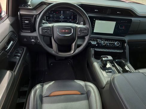 Used 2024 GMC Sierra 1500 AT4 w/ Technology Package AWD/4WD image 14