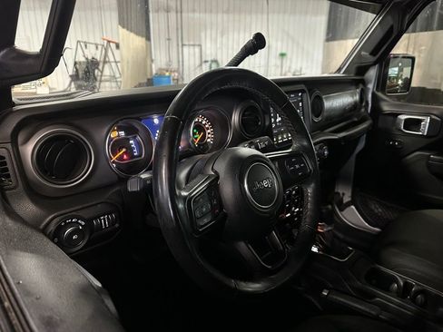 Used 2022 Jeep Wrangler Unlimited Sport image 2