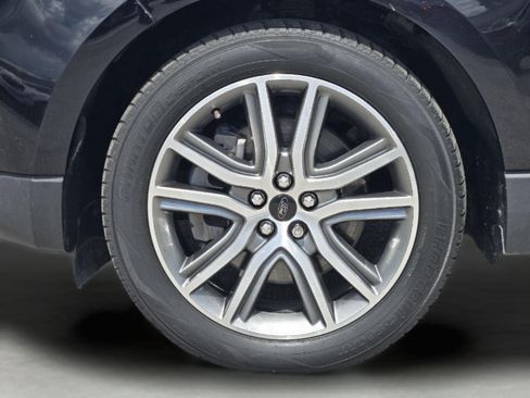 Used 2023 Ford Edge Titanium w/ Class II Trailer Tow Package AWD/4WD image 8