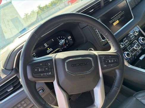 Used 2023 GMC Yukon Denali image 27