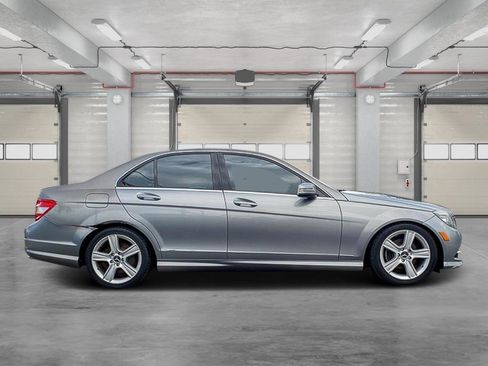 Used 2011 Mercedes-Benz C 300 4MATIC Sedan image 8