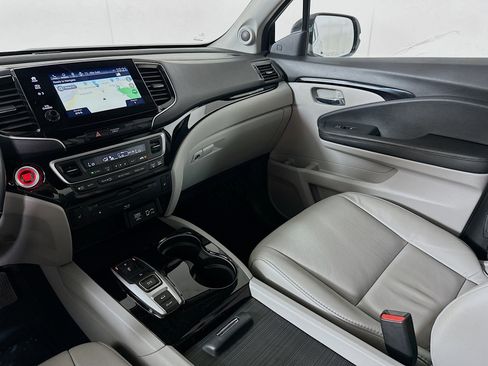 Used 2022 Honda Pilot Touring image 23