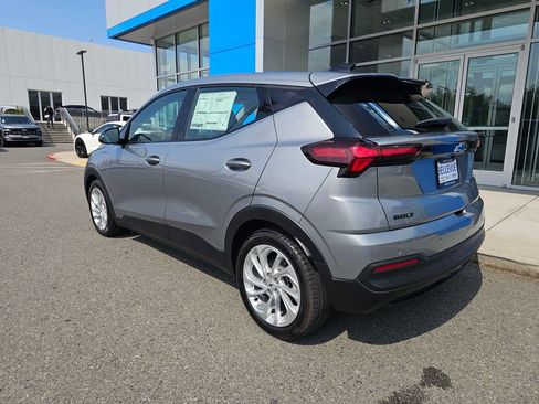 New 2027 Chevrolet Bolt LT w/ Comfort Package FWD image 5