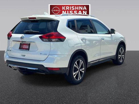Used 2017 Nissan Rogue SL w/ SL Premium Package AWD/4WD image 5