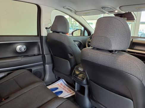 New 2026 Hyundai Ioniq 9 SE image 8