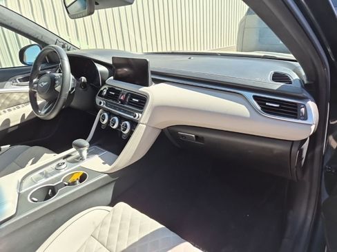 Used 2023 Genesis G70 3.3T w/ Sport Prestige Package image 9