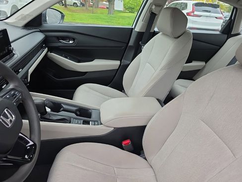Certified 2025 Honda Accord SE image 20