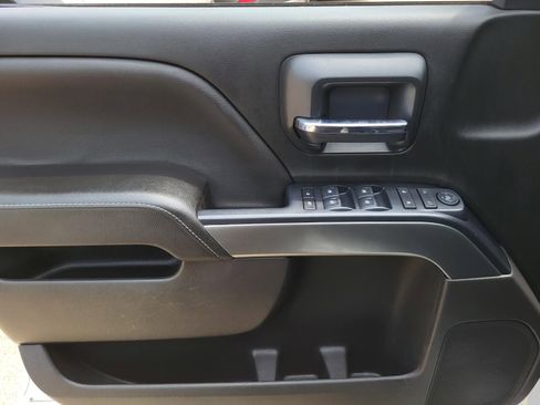 Used 2018 Chevrolet Silverado 1500 LT w/ Texas Edition RWD image 17