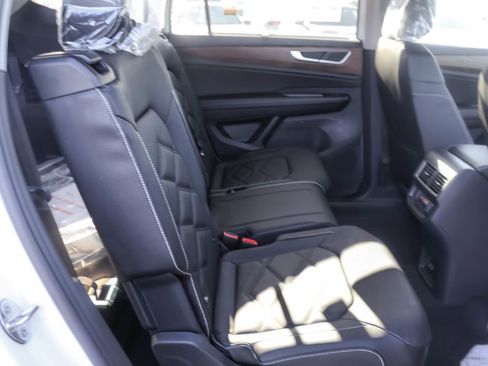 New 2026 Volkswagen Atlas SE image 35