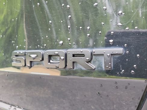Used 2023 Honda HR-V Sport image 8