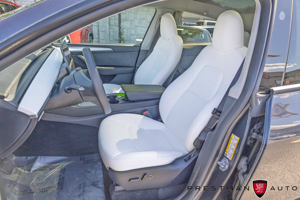 Used 2024 Tesla Model Y Long Range AWD/4WD image 21