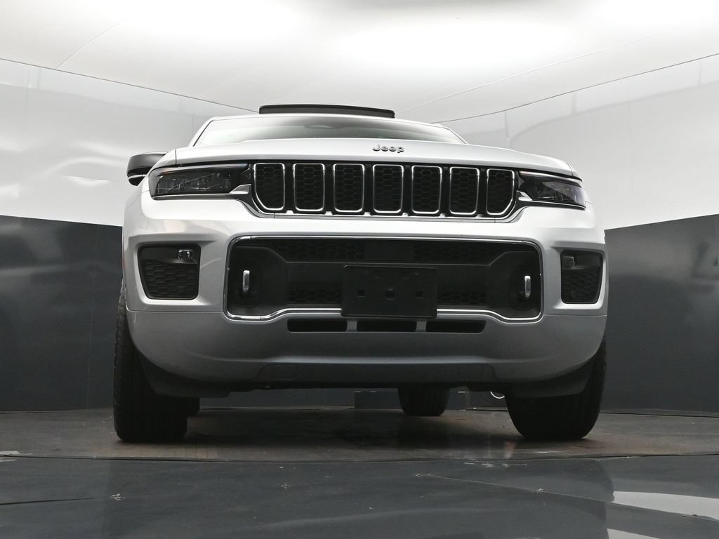 Used 2023 Jeep Grand Cherokee Overland RWD image 45