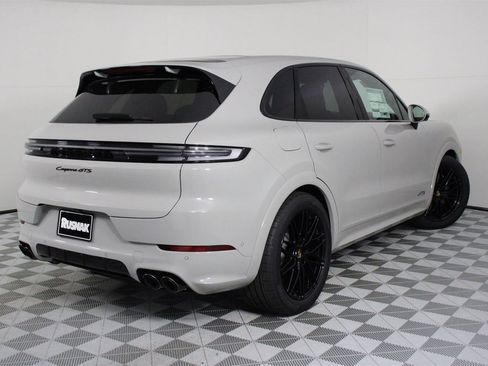 New 2026 Porsche Cayenne GTS image 7