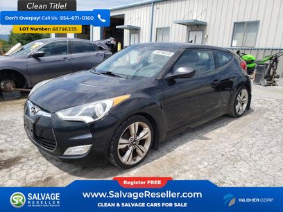 Used 2014 Hyundai Veloster w/ Technology Package 03