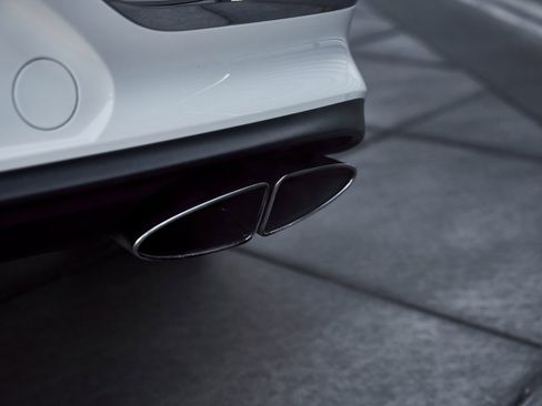 Used 2022 Bentley Bentayga image 11