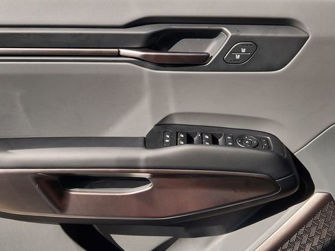 New 2026 Kia EV9 Light image 17