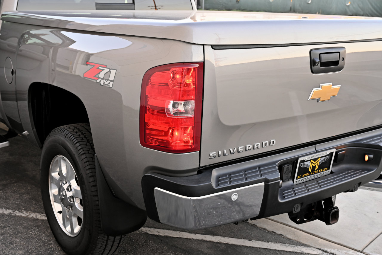 Used 2013 Chevrolet Silverado 2500 LTZ w/ LTZ Plus Package AWD/4WD image 46