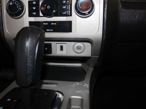 Used 2010 Ford Escape XLT FWD image 14