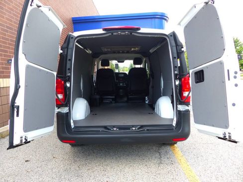 Used 2022 Mercedes-Benz Metris image 35