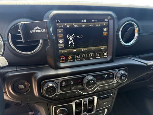 Used 2021 Jeep Wrangler Unlimited Rubicon 4xe w/ Cold Weather Group AWD/4WD image 12