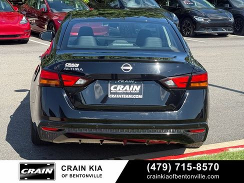 Used 2024 Nissan Altima 2.5 S FWD image 6
