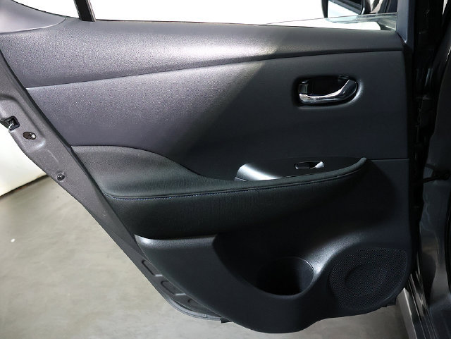 Used 2025 Nissan Leaf S FWD image 24