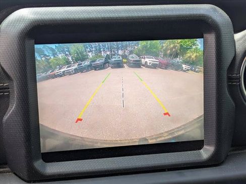 Used 2023 Jeep Wrangler Unlimited Sahara AWD/4WD image 12