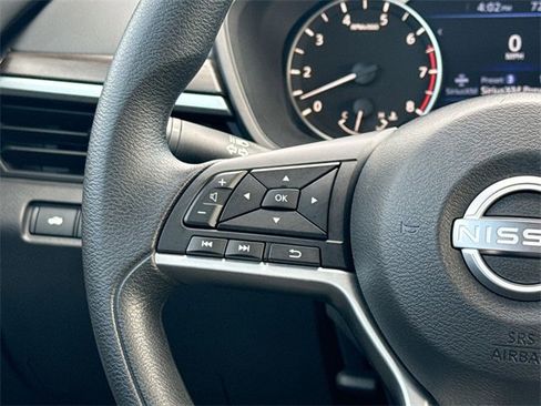 Used 2024 Nissan Altima 2.5 SV image 24