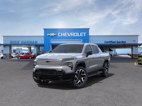 New 2025 Chevrolet Silverado EV RST image 9
