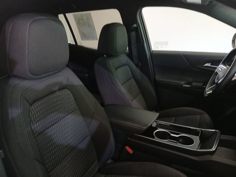 Used 2025 Chevrolet Equinox LT FWD image 13