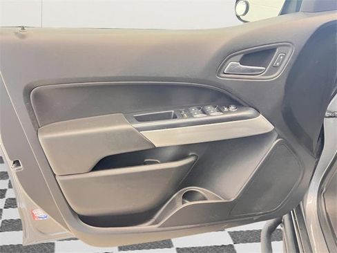 Used 2021 Chevrolet Colorado LT w/ Safety Package image 21