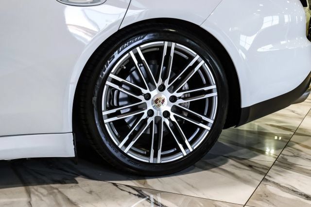 Used 2016 Porsche Panamera S w/ Premium Package Plus RWD image 60
