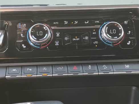 Used 2024 GMC Sierra 1500 Denali AWD/4WD image 16