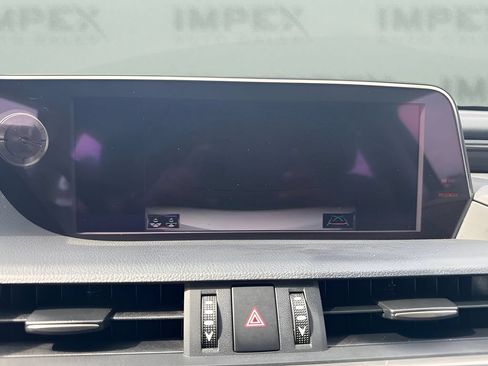 Used 2019 Lexus ES 300h w/ Premium Package FWD image 17