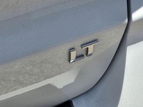 Used 2017 Chevrolet Traverse LT FWD image 42