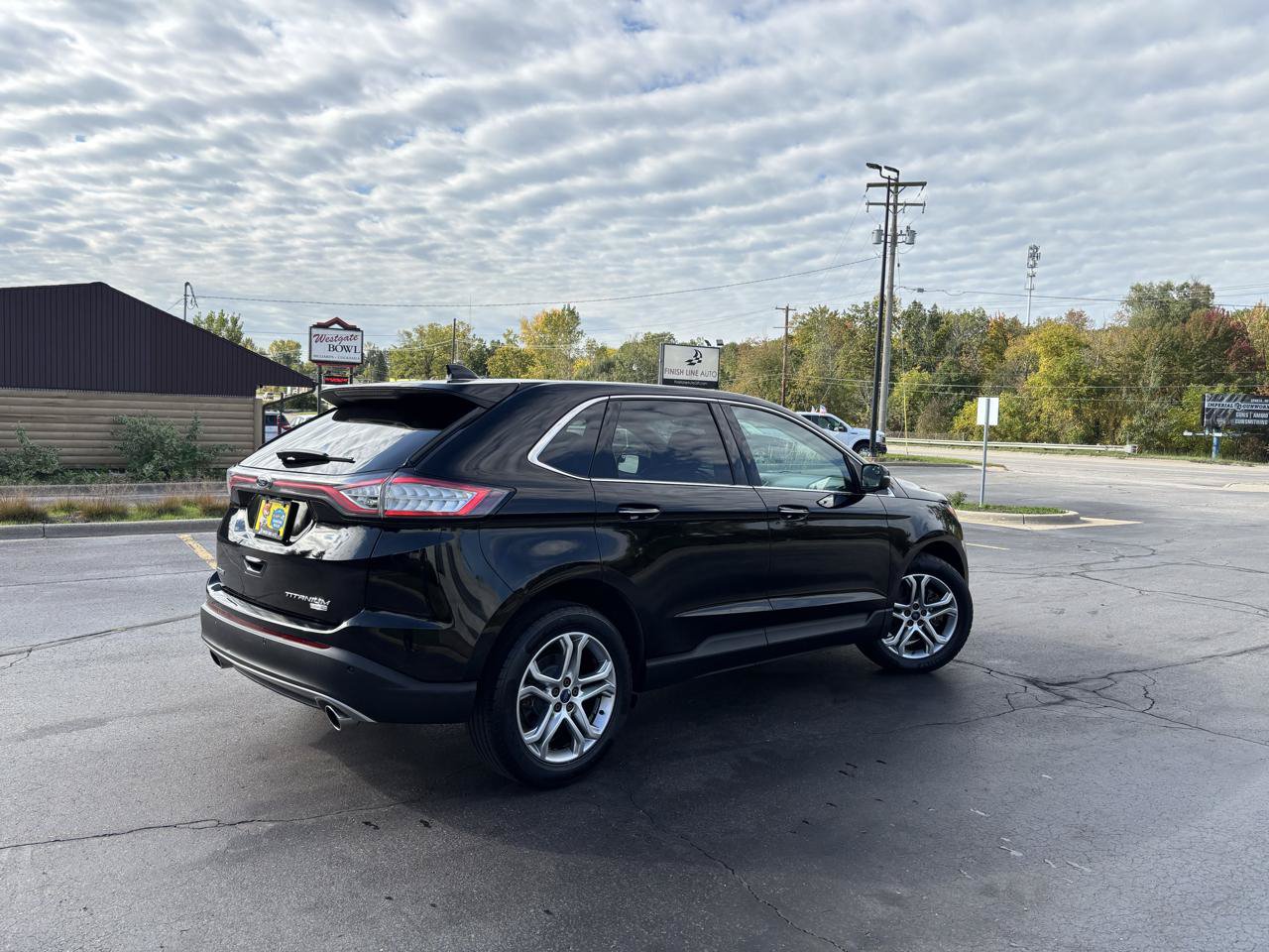 Used 2016 Ford Edge Titanium AWD/4WD image 9